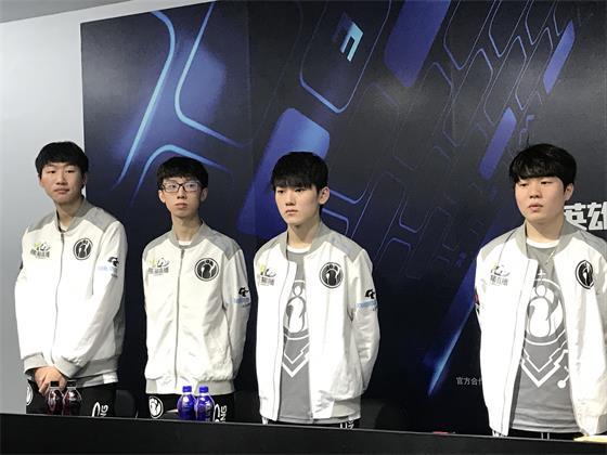 但通过稳健 但通过稳健